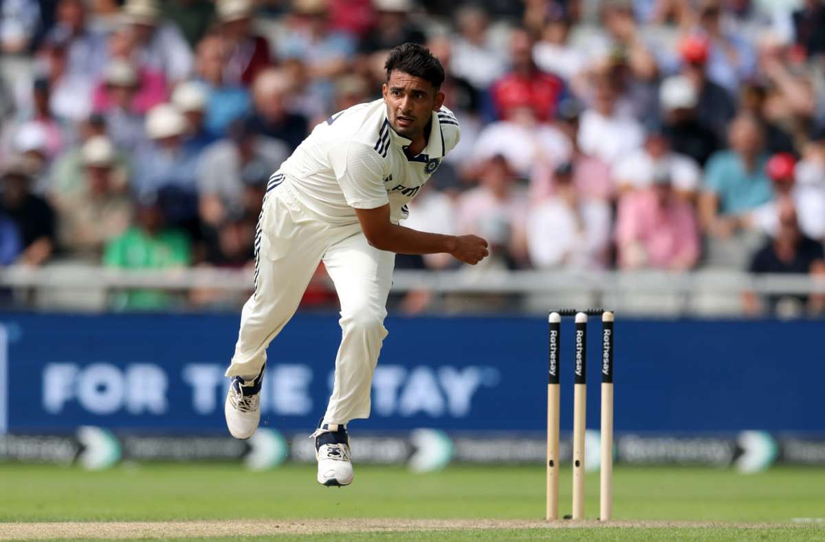 Cricketwithme15's tweet image. Kamboj just bowls too slow for a fast bowler I don't think he will get wicket with 120 kph