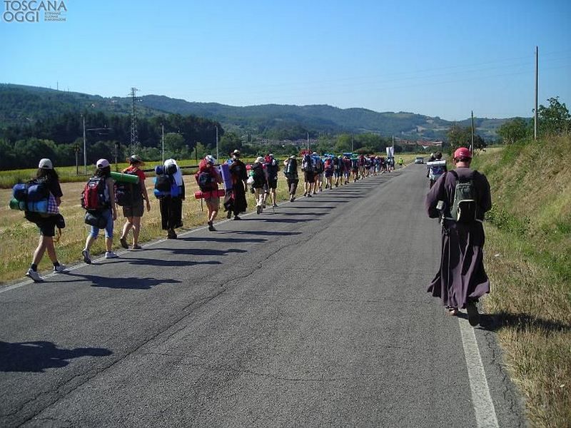 SiateSanti's tweet image. MARCIA FRANCESCANA
25 LUGLIO – 4 AGOSTO 2025
Un cammino del corpo e dell’anima, un viaggio nella Bellezza e nella Condivisione con lo sguardo fisso alla #Porziuncola.
Ogni passo ti porta più vicino al Perdono.
Buona Marcia!!
#Assisi #Perdono