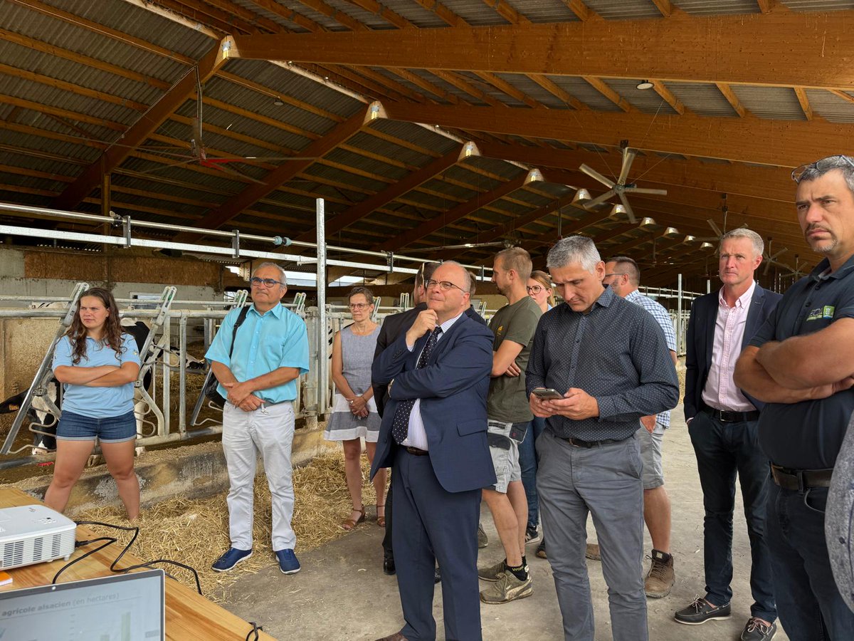 Prefet68's tweet image. GAEC Malaitis : une ferme de polyculture-élevage engagée à Jebsheim🌱
Implantée dans un territoire soumis à de fortes contraintes environnementales, le GAEC Malaitis s’illustre par son engagement dans des mesures de compensation écologique, contribuant activement à la…