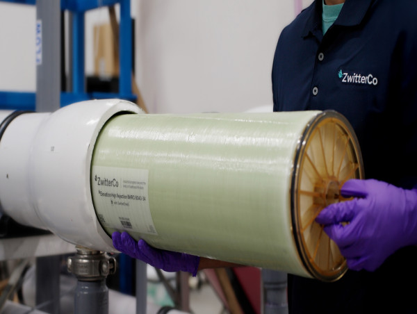 m4k_Kayla's tweet photo. ZwitterCo launches Evolution, Elevation, and Expedition membrane lines, advancing filtration tech for food processing, water reuse, and tough industrial wastewater-cutting costs and boosting sustainability.  https://t.co/1xxSRPEYuJ https://t.co/BWnYO3zmow