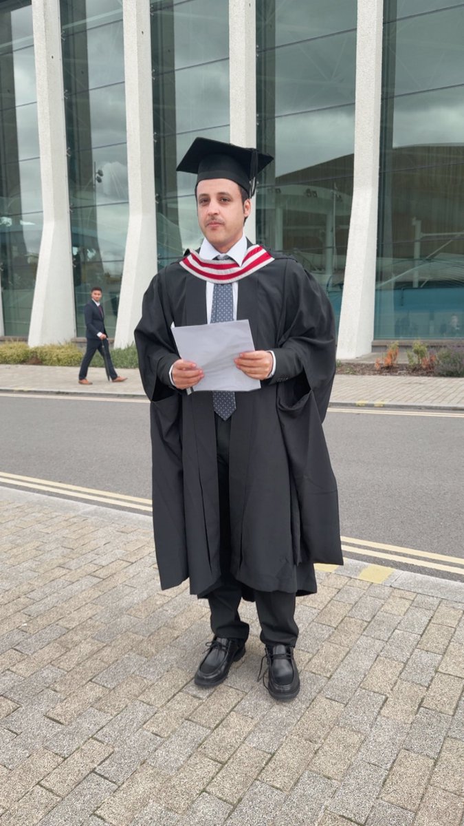 الحمد لله حمدا كثيرا ينبغي لجلال وجهك وعظيم سلطانك
اعلن تخرجي من  <a href="/SwanseaUni/">Swansea University</a> - Master of Healthcare Management 
لنعود إلى أرض الوطن محمّلين بالمعرفة والتجربة والرؤية
ونهدي هذا الإنجاز، خادم الحرمين الشريفين 
وولي عهده الأمين 
وأشكر سفارة 🇸🇦 على الدعم وأسرتي الكريمة 
#نجران_الآن