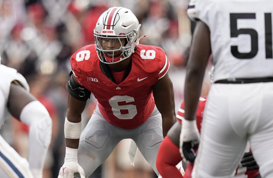 DraftNFL26's tweet image. Sonny Styles’ draft stock is skyrocketing. At 6’4”, 235 lbs with elite range & versatility, he’s a matchup nightmare. If he keeps stacking tape this season, he could sneak into the 1st round. NFL teams are watching 👀
@sonnystyles_ 🔒 #OhioState #NFLDraft