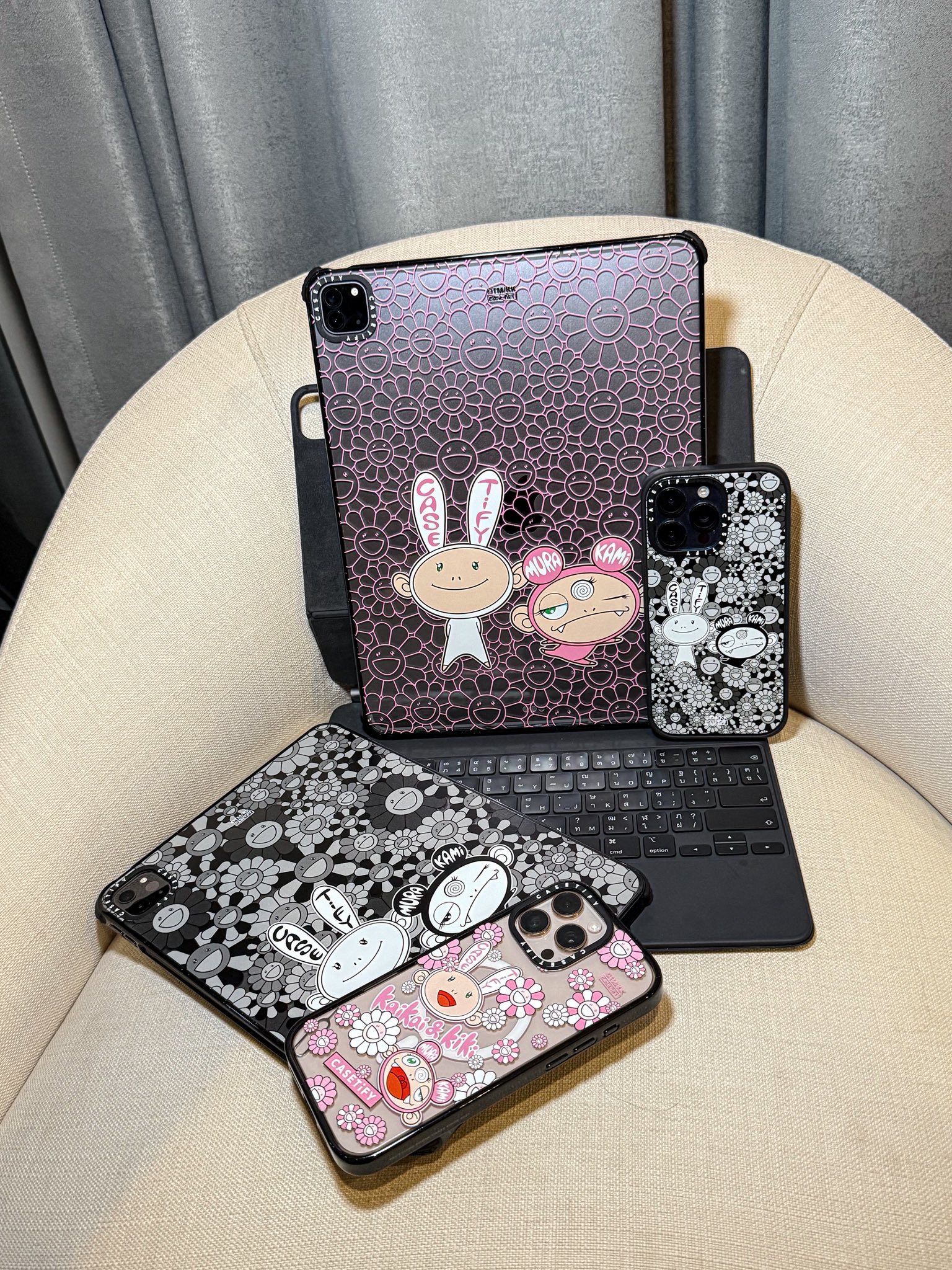 (オンライン 品切れ) 新品 CASETIFY MURAKAMI Casetify and Takashi Murakami Introduce New Characters and