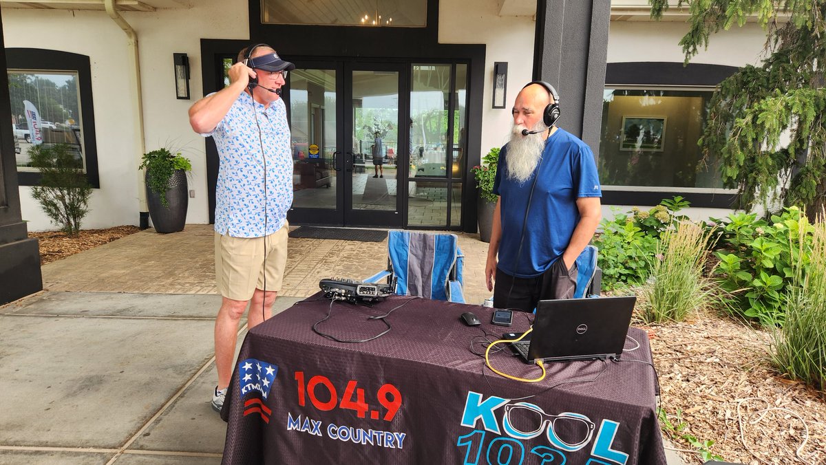 cunebulldogs's tweet photo. Live from the 32nd annual Bulldog Golf Classic!

📍 York CC https://t.co/poQB0GqorP