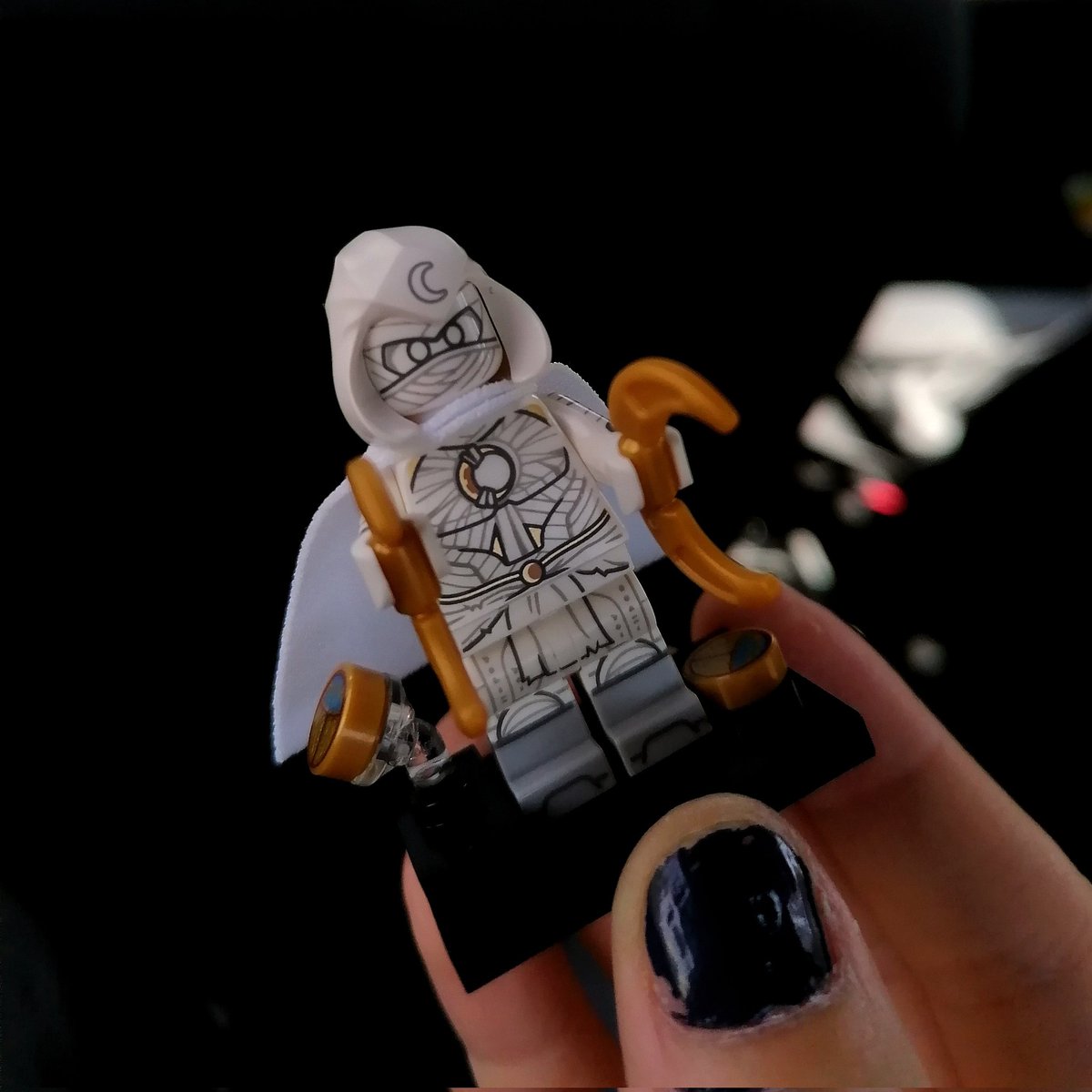 Bagandzi's tweet image. Omg look who I got out of the lego blindbox...THE MOON SILLY! HE IS SO CUTE❤️🌙🌕