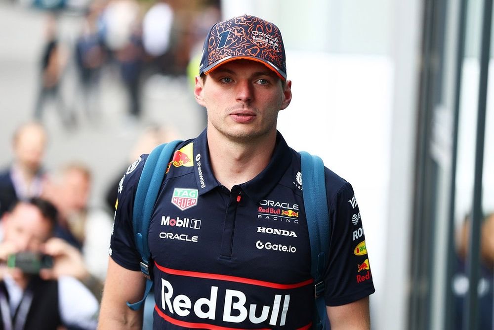 AdrianMCF's tweet image. El caso Verstappen y Red Bull es uno de los más rocambolescos de los últimos años. Todos los protagonistas implicados están dispuestos a hacer cualquier cosa con tal de tener a Max.
Me sorprende que Toto Wolff con toda la trayectoria que tiene en F1, quiera mover cielo y tierra…