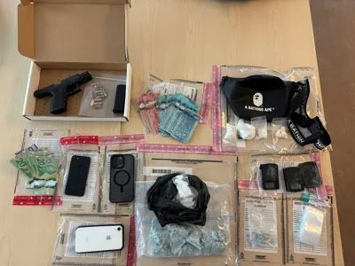 Kingston Police Drug Enforcement Unit Executes Warrant, Uncovers Firearm and Illicit Drugs | Kingston Police buff.ly/q4G4EBf