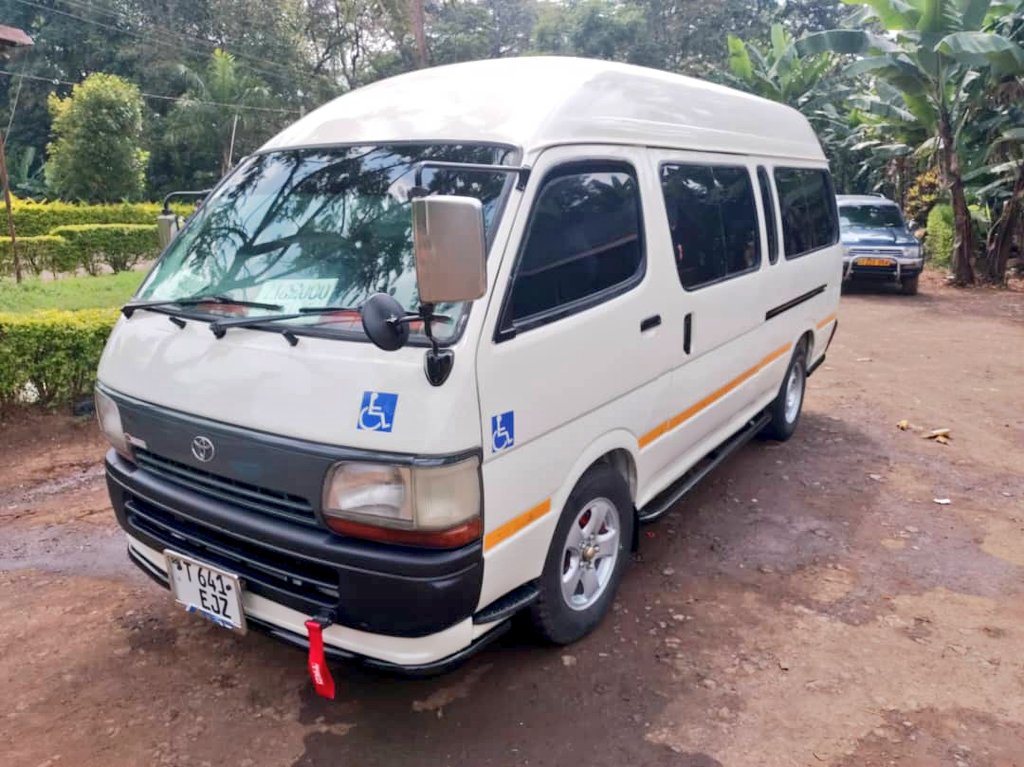 Eng_Matarra's tweet photo. TOYOTA HIACE DUNGU 🔥 🔥
REG" #EJZ
◾️FULL AC 🌧
◾️ENGINE-3L
◾️DIESEL ⛽️
◾️MANUAL GEAR
◾️04 NEW TYRES
◾️FULL DOCUMENTS ✅️
BEI - 29.5M
IPO DAR
CALL/WHATSAPP-0719542184 https://t.co/PnO7tT3GzY