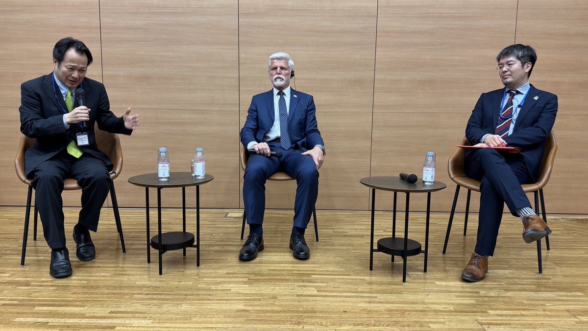CZAmbTokyo's tweet image. Bezpečnostní seminář na prestižní Tokijské universitě @Tokyouniver_my uspořádaný ve spolupráci s @jagello2000 a @UTokyo_Rcast_en. Dotazy studentů mířily na zajímavá a aktuální témata. 🇨🇿🤝🇯🇵