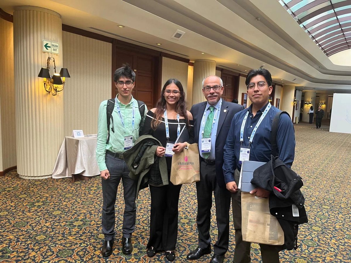 RenzoAlva_MD's tweet image. Participé en mi primer congreso, el XXII Congreso Panamericano de Infectología (API 2025), celebrado en Lima, Perú. 🩺
Mi contribución consistió en colaborar en la elaboración de un analisis bibliometrico que fue presentado como póster.
#API2025
#INVESTIGACION
#Congreso
#USMLE