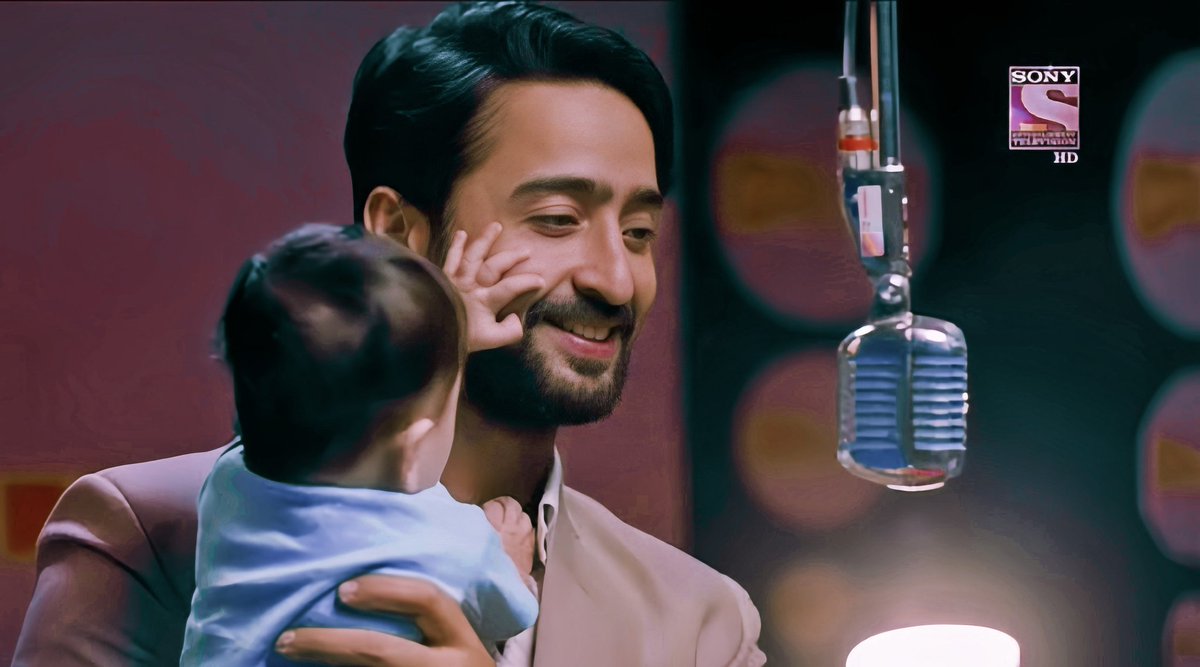 Shaheerparadise's tweet image. Fictional men with their biological child hits different 🥹🫶

[ #ShaheerSheikh • #DevDixit ]
