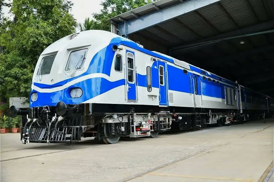 fuelcellsworks's tweet image. India successfully tested its first #hydrogen-powered train coach, the Driving Power Car, at the Integral Coach Factory in Chennai, marking a significant milestone in sustainable transportation.
#HydrogenNow #GreenEnergy #Fuelcells #Decarbonise
fcw.sh/BomgO0