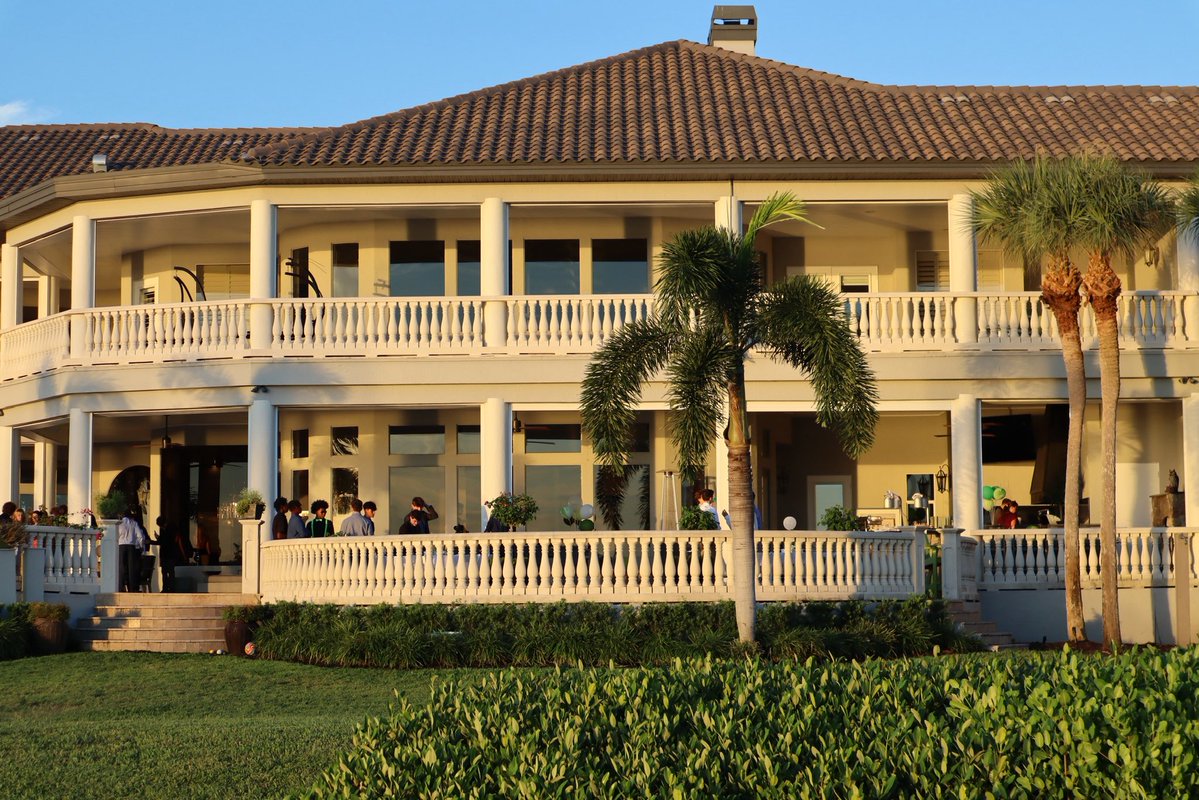 🚨 BREAKING: Casa di Lusso a Tierra Verde in Vendita per 150 Bitcoin