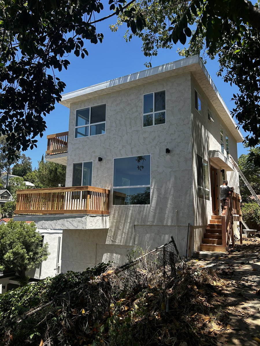 Hillside ADU in Echo Park! 

owners on this one made all the right design decisions and will absolutely crush it when they go to lease!