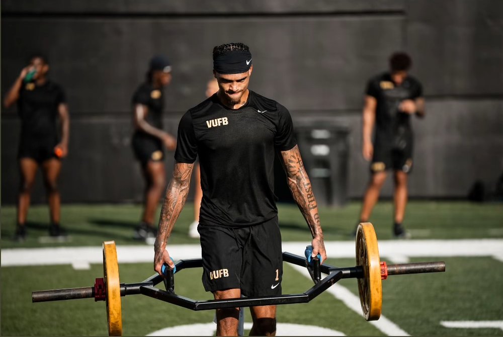 Bridget Carter (@bcarter1911) on Twitter photo #LetsGoDC#1 Putting that work in βββ <a href="/DontaeCarter15/">Dontae Carter</a> <a href="/Jboogie7v7/">Javontae carter</a> <a href="/VandyFootball/">Vanderbilt Football</a> #LetsGoDC#1 Putting that work in βββ <a href="/DontaeCarter15/">Dontae Carter</a> <a href="/Jboogie7v7/">Javontae carter</a> <a href="/VandyFootball/">Vanderbilt Football</a>