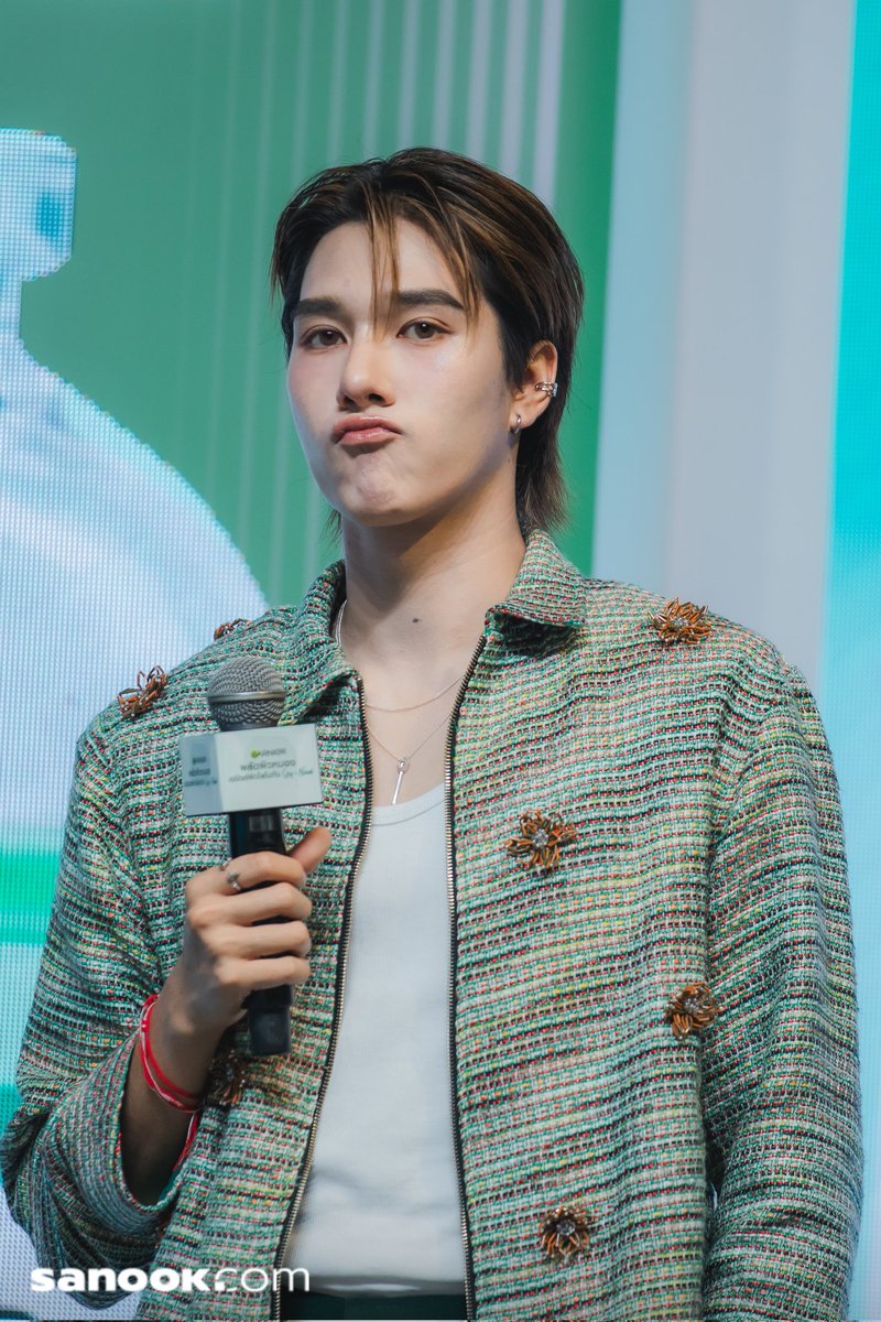 Sanook's tweet image. คนน่ารักชอบทำปากจู๋😚🩷✨️
#GARNIERTRIACIDXSKYNANI
#SkyNaniFriendsOfGarnier
#hirunkit_
#sanook