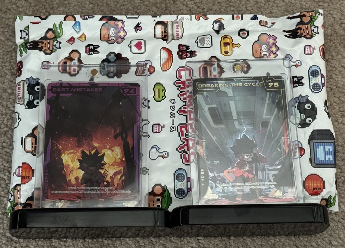 Jambert91's tweet image. Dig the packaging! Was also cool to receive the stands for the cards.
@NFT1nsight @ChimpersHQ @finalbosuX