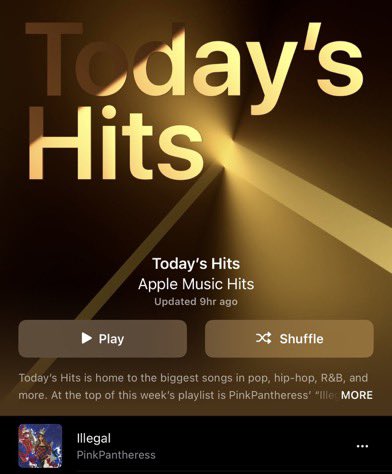 InfoPinkP's tweet image. 🚨| 'Illegal' da pinkpantheress ocupa o primeiro lugar na lista de reprodução de sucessos de hoje da Apple Music!
