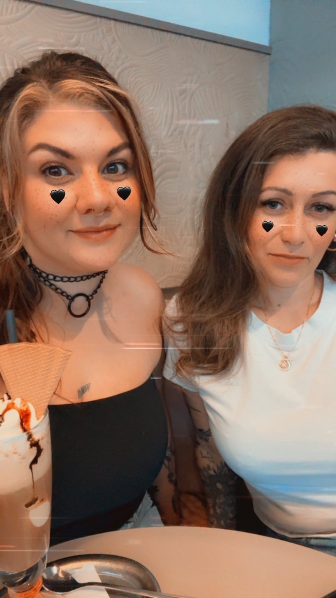 @rosy_riot Double trouble! You pay for our iced coffee - you get a treat! 😉