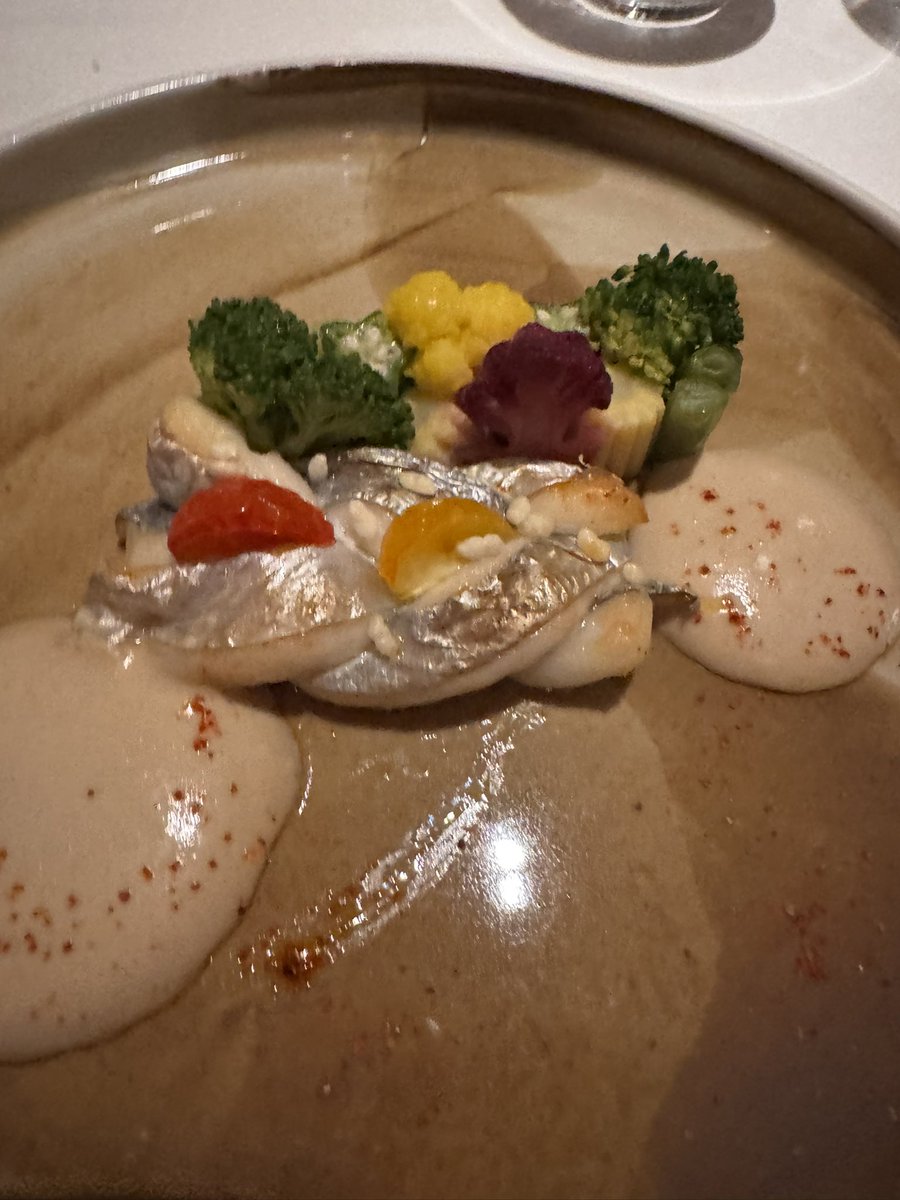 ashtangayy's tweet image. セルリアンタワー40階
ワインは5ヶ月ぶり
慶応の先生
東大の先生
オモ白いな