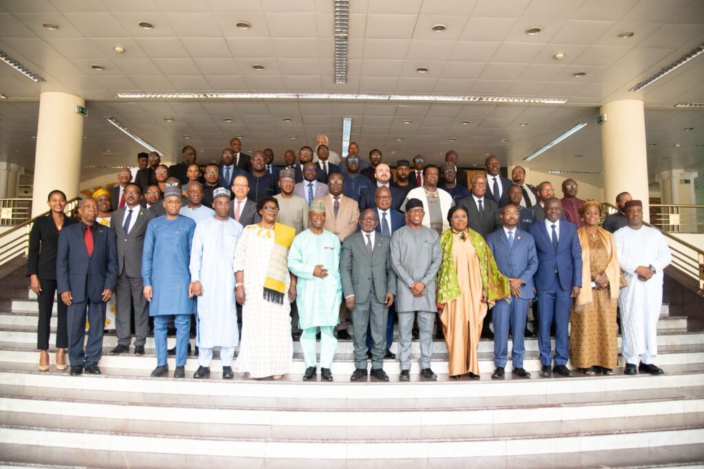 africa_amani's tweet image. From our IDEAS INDABA 👉🏾From estrangement to engagement: #PSC & @ecowas_cedeao #ECOWAS MSC call for a cooperation framework for engaging AES states 🇧🇫, 🇲🇱 & 🇳🇪. See details from amaniafrica-et.org/from-estrangem…