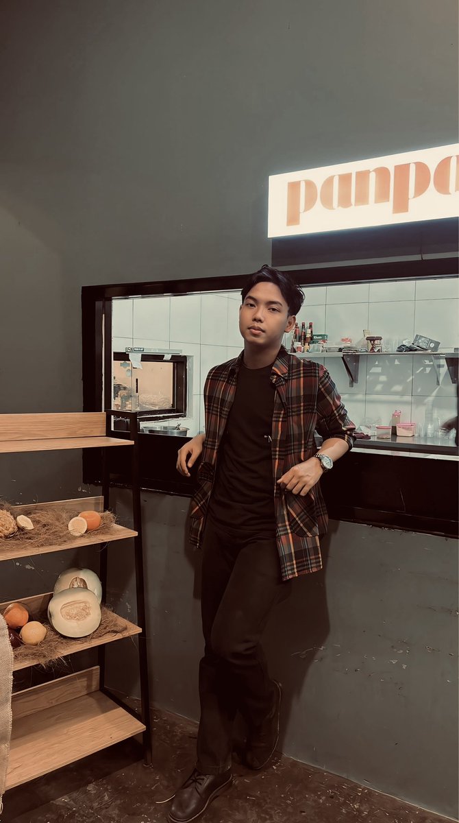 morphsassaurus's tweet image. post malem biar ga begitu rame