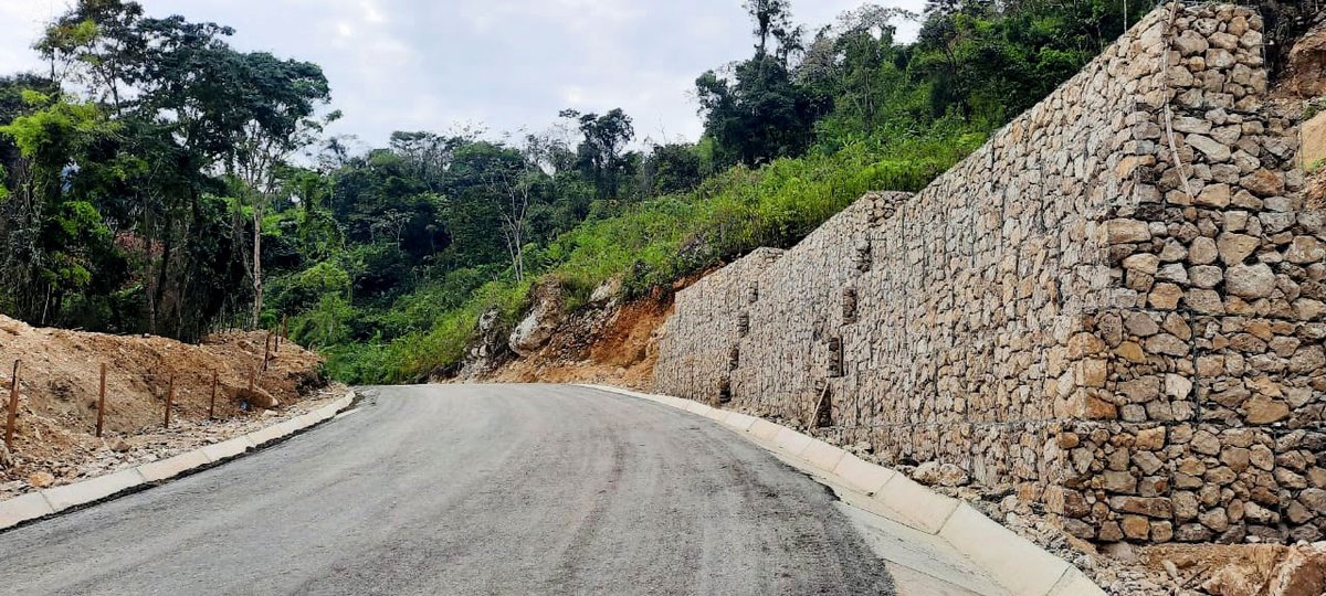 ⚠️Protege los tramos carreteros⚠️

Emplea gaviones para contener rocas, así como depósitos de materiales (arenas, limos o gravas).

Conoce todos los detalles en👉tinyurl.com/bdd9btap

#Acero #Contención #Construcción #IngenieríaCivil #carreteras