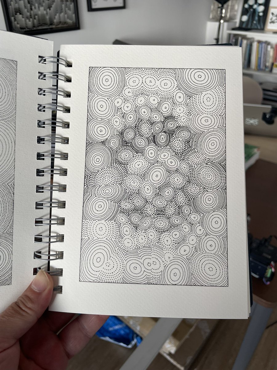 v3ga's tweet image. New sketchbook started