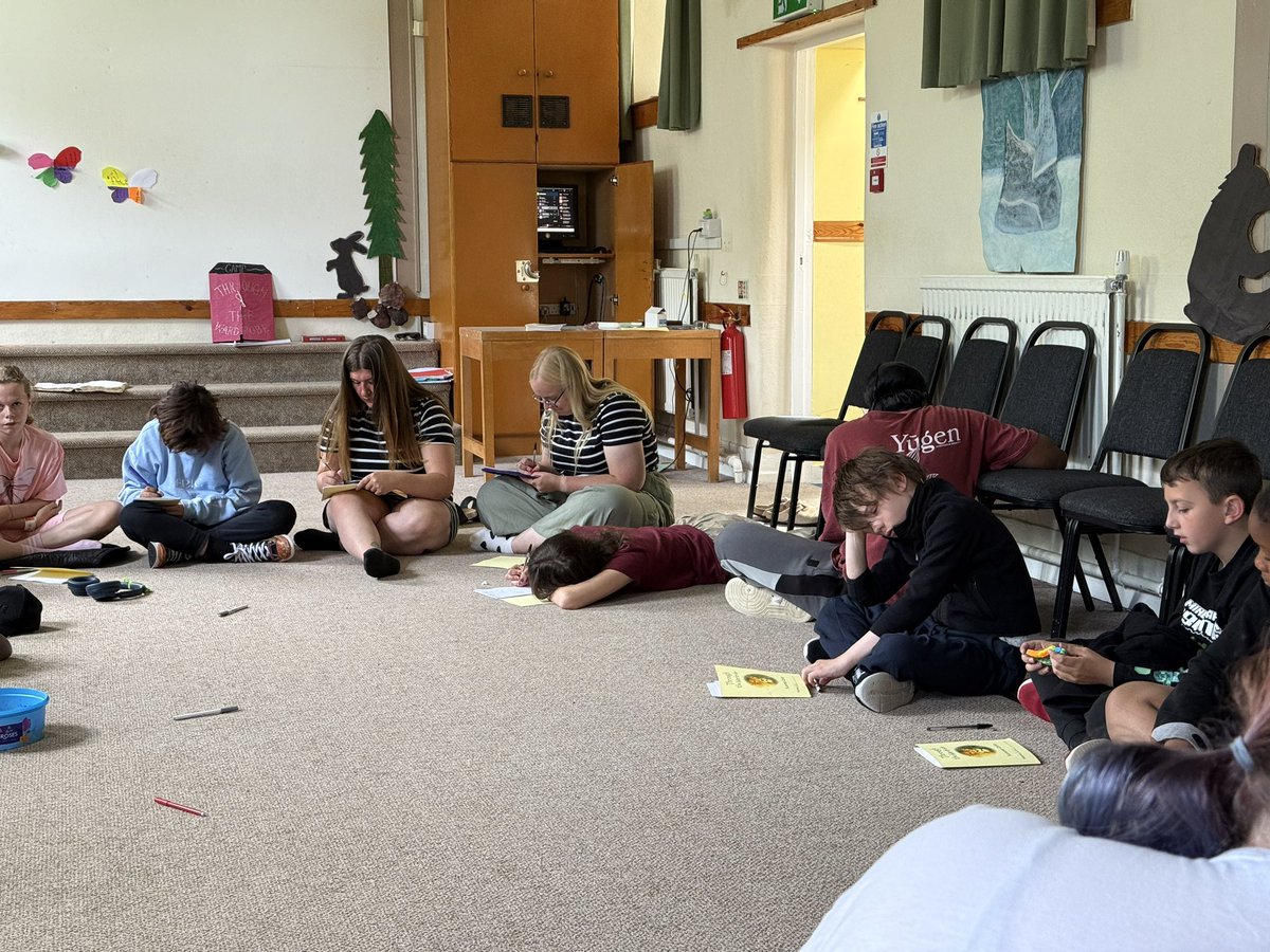 LeedsDYS's tweet image. This morning we began our Re-Entry session with Affirmations, thinking about building each other up and reflecting on our time in Narnia!
@ASCHC_COLLEGE @beckets_bkcat @StWilfridsCHS