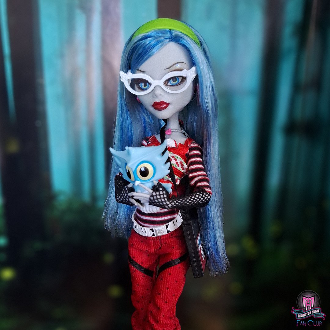 MonsterHighFC's tweet photo. Happy birthday Ghoulia! 🎉 Have an UHHH-mazing day! 🎁

#monsterhigh #monsterhighghoulia #ghouliayelps #monsterhighbirthday #monsterhighhappybirthday #happybirthdayghoulia #monsterhighcelebration #monsterhighdoll #monsterhighcollection #MonsterHighFanClub https://t.co/Md0KoV09wp