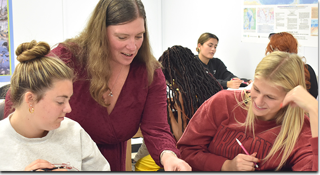 UofSC_CTE's tweet image. The Seven Core Principles of Quality Teaching, developed by the Provost’s Quality of Teaching Committee, are a foundation for effective instruction and evidence-based practices that promote academic success and student engagement.   #QualityTeaching ow.ly/9oji50Wu7oa