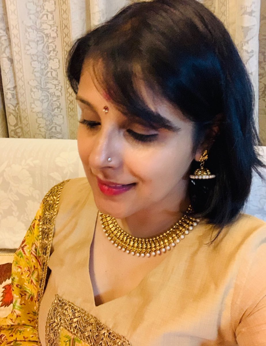 MsAnjaliB's tweet image. Ethnic trend doesn’t apply to me?
Posted this yesterday. Deleted it. Posted it again today. Deleted it.
Trying again but tbh my heart’s sulking in a corner.
If this shows up on your feed, say hi or just be kind maybe?
I feel like I’m a ghost with WiFi, always invisible.