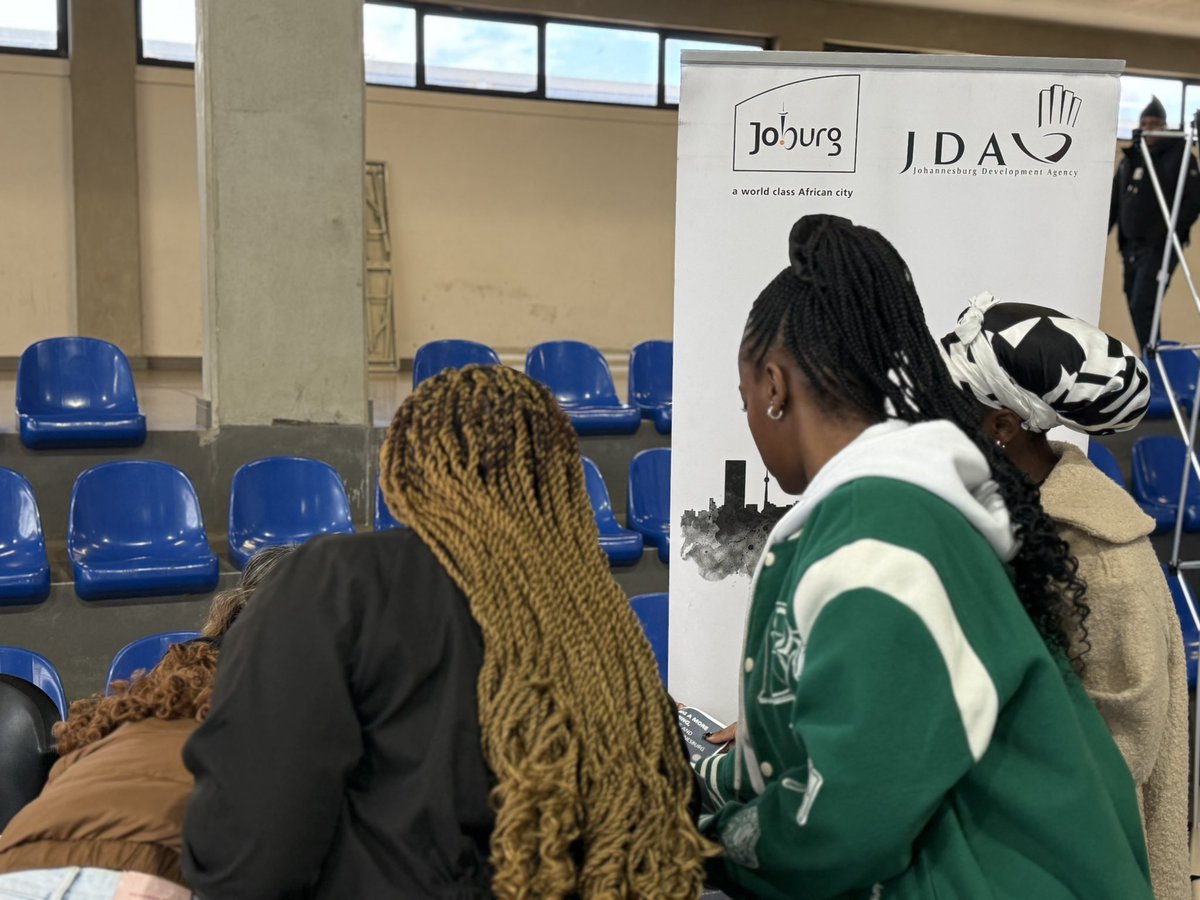 JDA_joburg's tweet image. ✅ Youth in Construction Summit Empowers Future Leaders!
Held at the Brixton Multipurpose Centre, the summit brought together young professionals, industry leaders, and government stakeholders to explore opportunities for skills development, tackle barriers to entry, and build a…