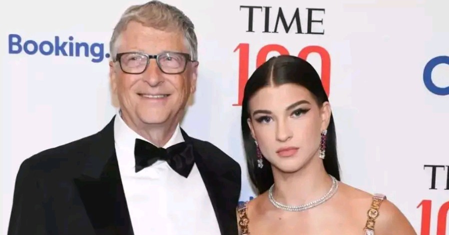 Bill Gates said the only right answer when his daughter asked him to work customer service at her startup was “yes.” He joined Phia, an AI-powered fashion platform co-founded by his daughter Phoebe, to understand user experience firsthand. While he didn’t invest financially, he