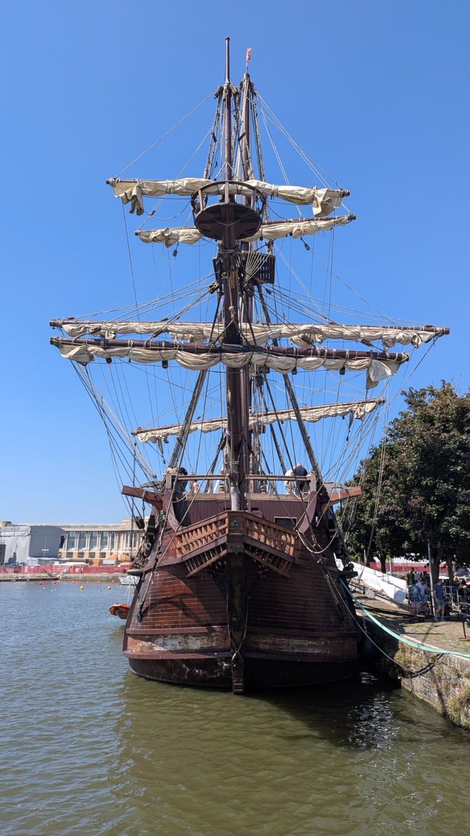 First Sight Media tweet media