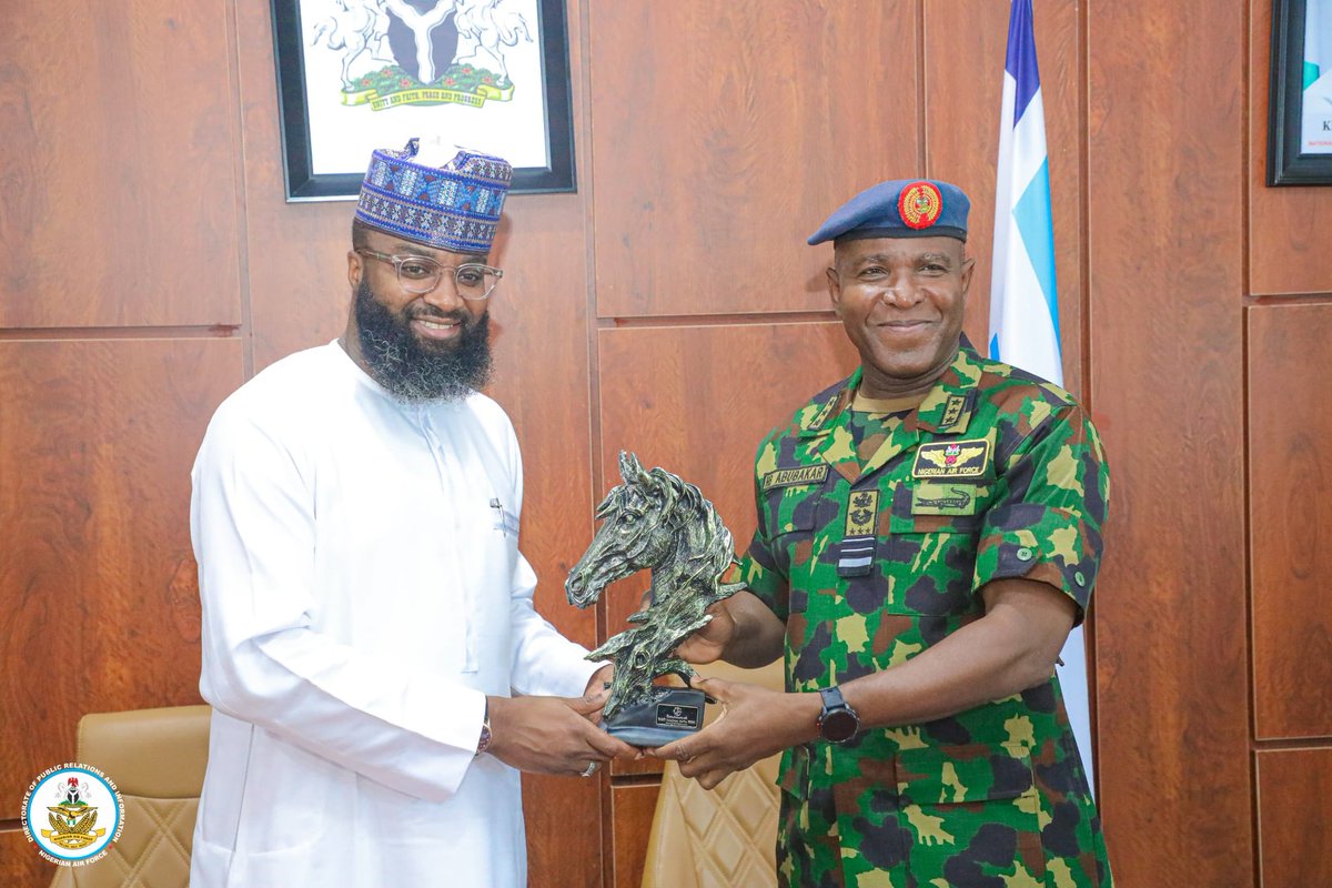 NigAirForce's tweet image. NAF, NASENI sign MOU to deepen indigenous innovation for defence, aerospace development
The Nigerian Air Force (NAF) and the National Agency for Science and Engineering Infrastructure (NASENI) on 25 July 2025 signed a renewed Memorandum of Understanding (MoU) aimed at expanding…