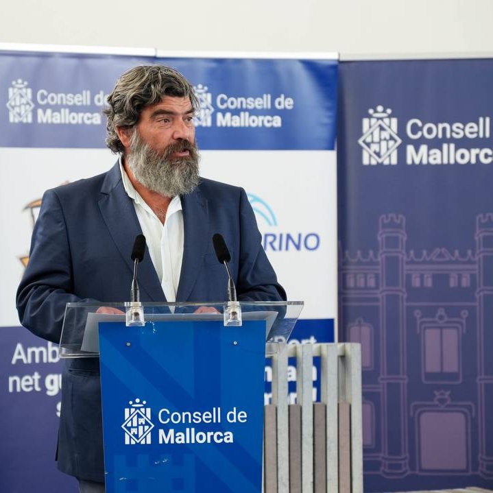 🏛️Desde el departamento de Deportes que dirijo, destinamos 815.000 euros a equipamientos deportivos para las federaciones.

🥳Ya está abierta una convocatoria para que las federaciones puedan optar a una ayuda de hasta 30.000 euros en material deportivo y tecnológico.