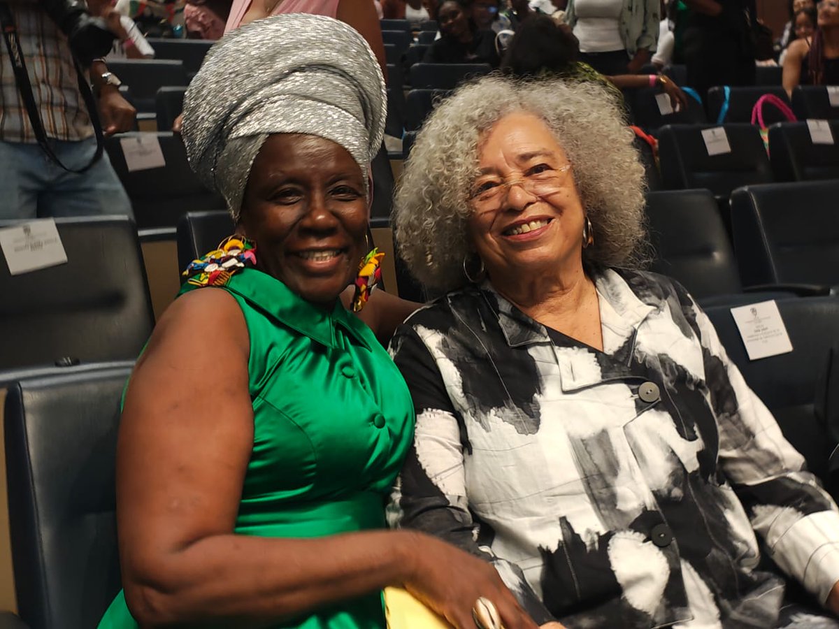 con la poderosa Angela Davis