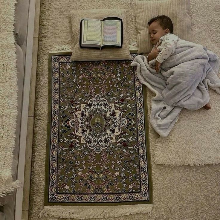 Al__Quraan's tweet photo. The greatest deed of a woman in Islam to be a pious wife and a good mother https://t.co/tsqYJUg0wp