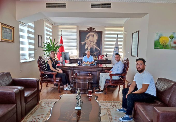 Kuşadası Gençlik Derneği Heyeti Kaymakamı Ziyaret Etti