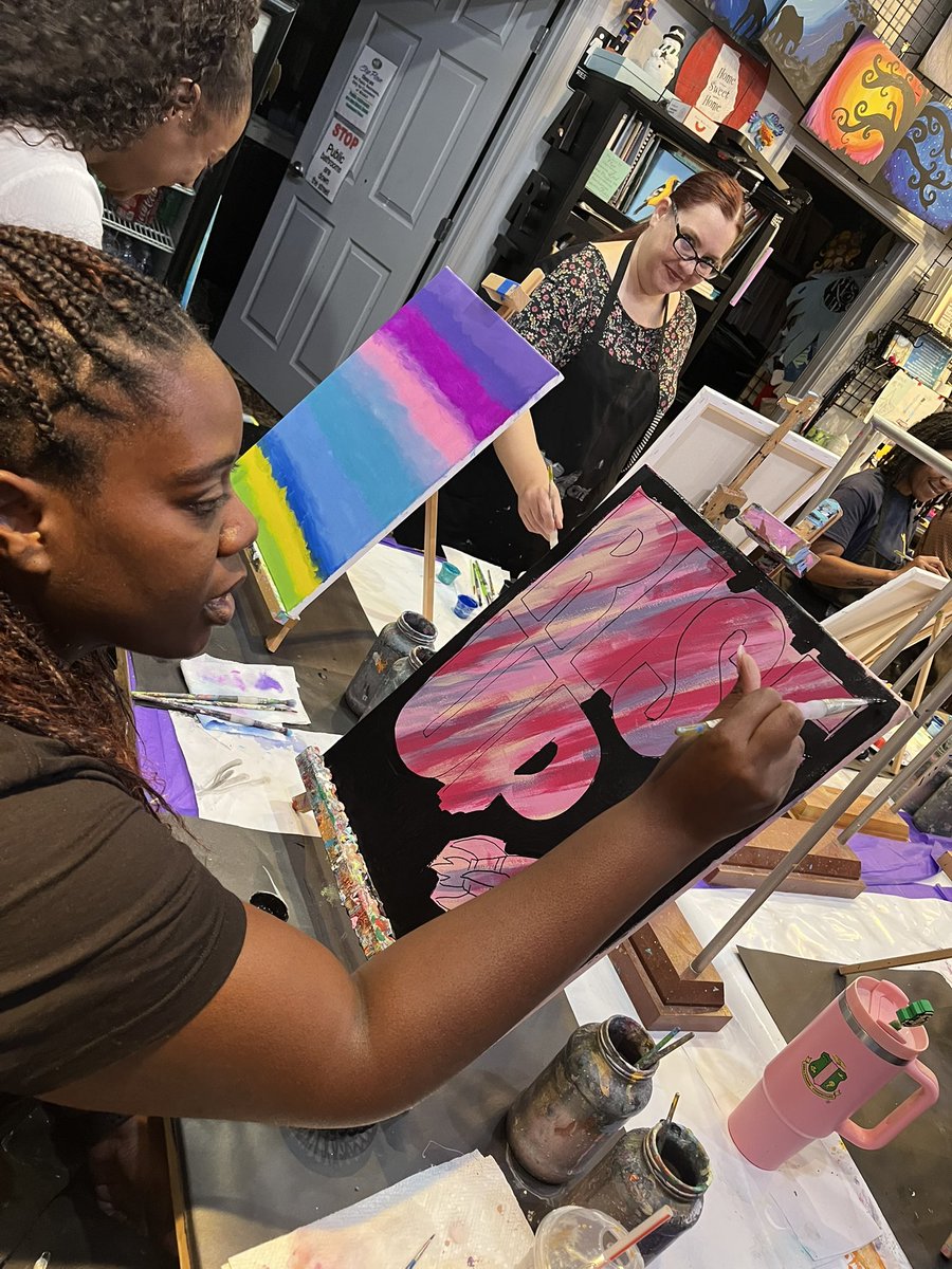 shannonjbuff's tweet image. Our @RISEAcademy3 team is kicking off the morning with powerful team-building activities to bring together new and veteran members. One highlight: creating new art for the building! Welcome back, Rise Team! #SpiritPrideExcellence