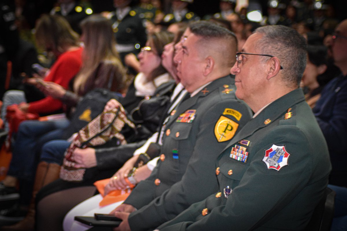 ejercito_COPER's tweet photo. #AEstaHora | Damos inicio al nuestro ||| Congreso Internacional de Seguridad y Salud en el Trabajo una iniciativa liderada por la Dirección de Preservación y Seguridad del @COL_EJERCITO, en articulación con el Ministerio de Trabajo y la Administradora de Riesgos Laborales (ARL) Positiva. 

#CoperParaTodos