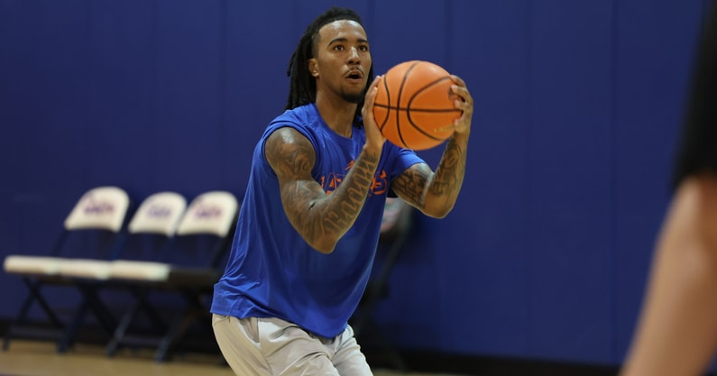 ZachAbolverdi's tweet image. Top Florida transfer Boogie Fland missed the end of summer workouts after minor surgery.
DETAILS: on3.com/teams/florida-…
