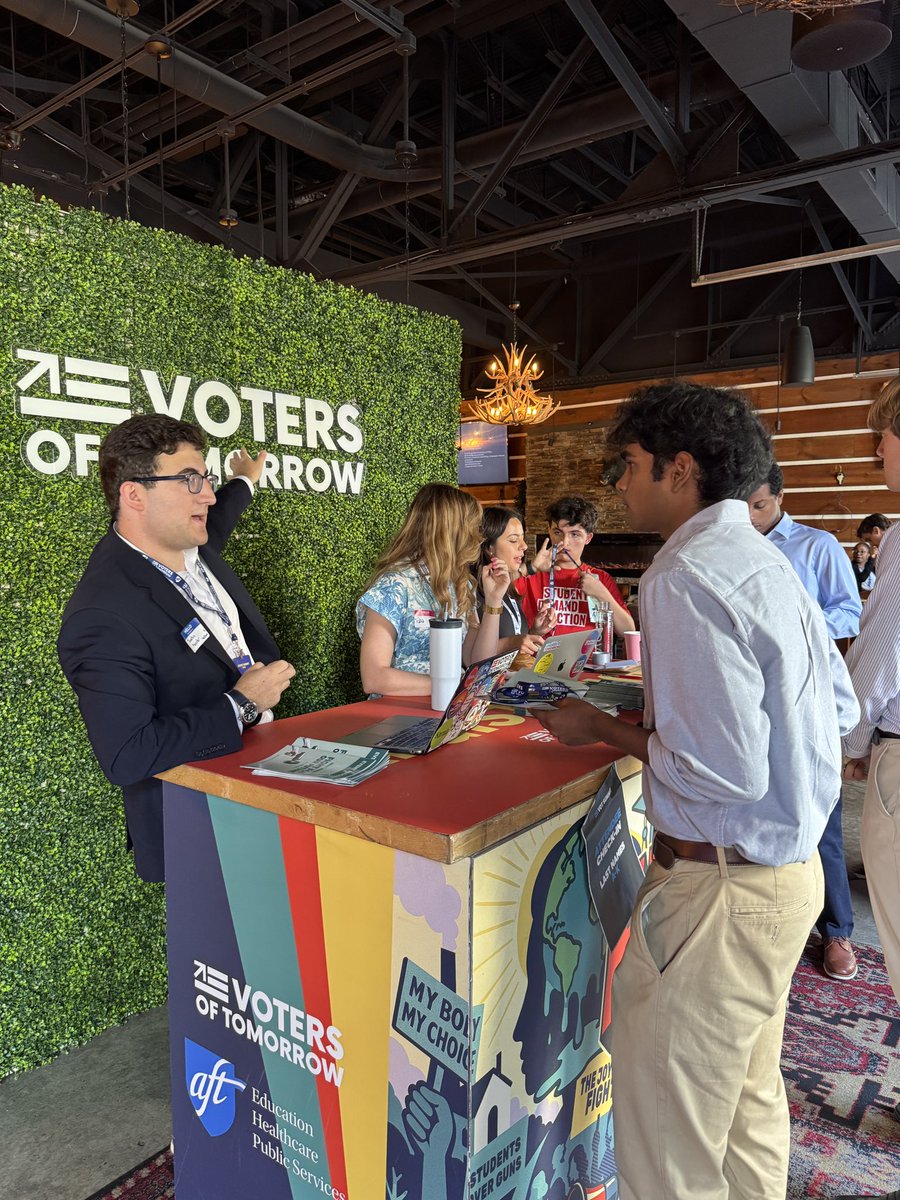 VotersTomorrow's tweet image. Gen Z is showing up and showing out this morning for our 2025 #FightForOurFuture Summit!