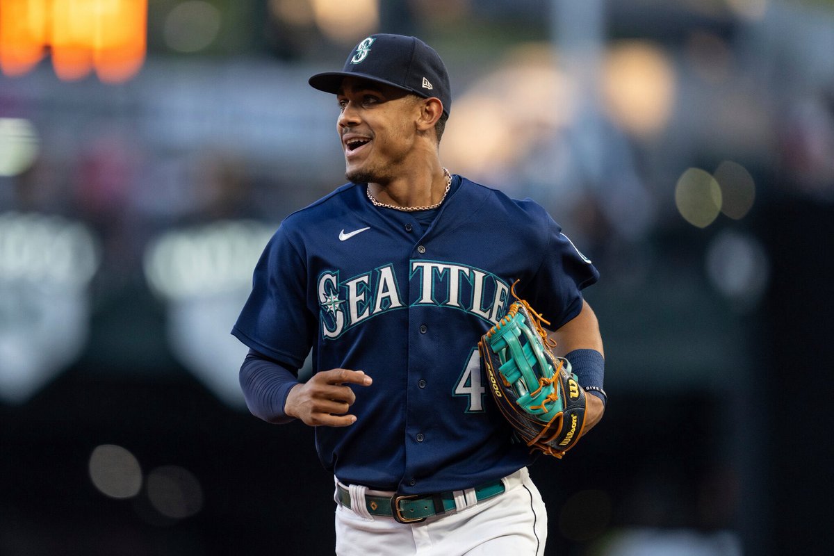 Players to have 20+ SB &amp; 15+ HR in their first 4 seasons:

- Julio Rodriguez

That’s it. That’s the list.

(<a href="/MarinersPR/">Mariners PR</a>)