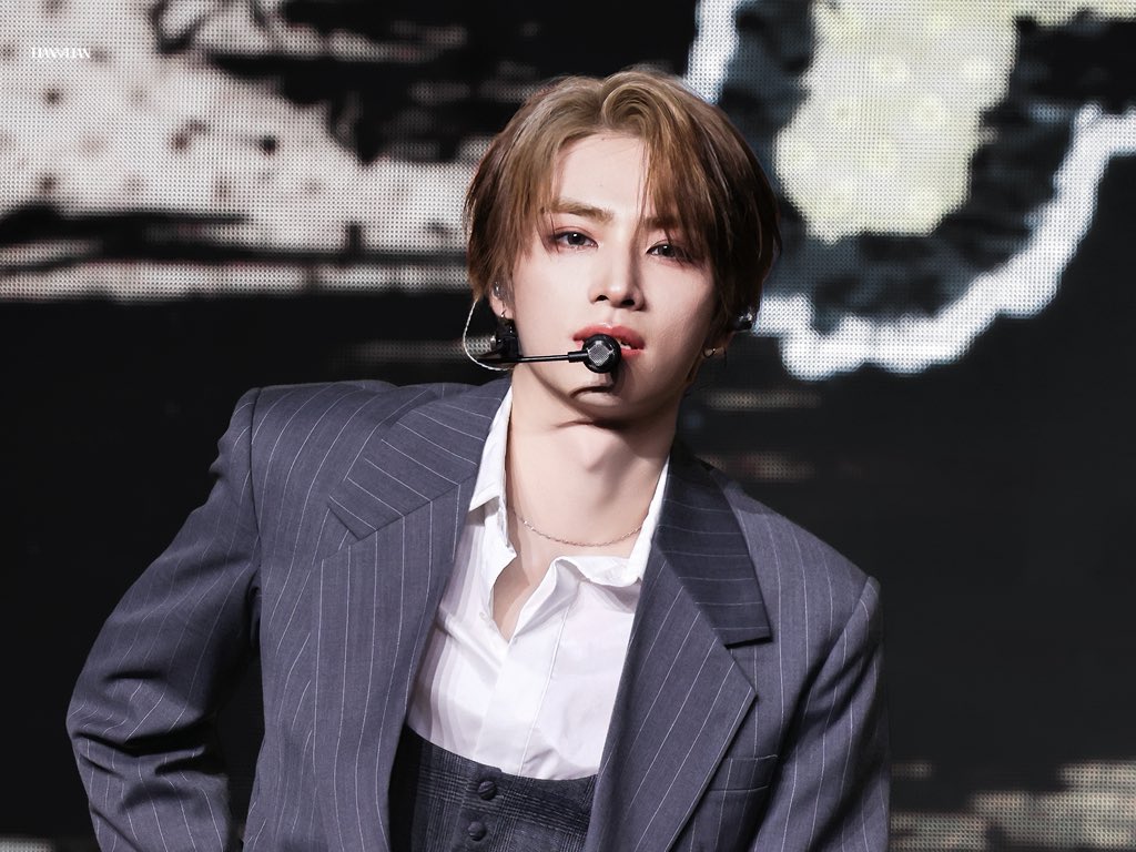 ❶ 延迟放送 

 #XIAOJUN #肖俊 #샤오쥔 
#WayV #威神V #웨이션브이