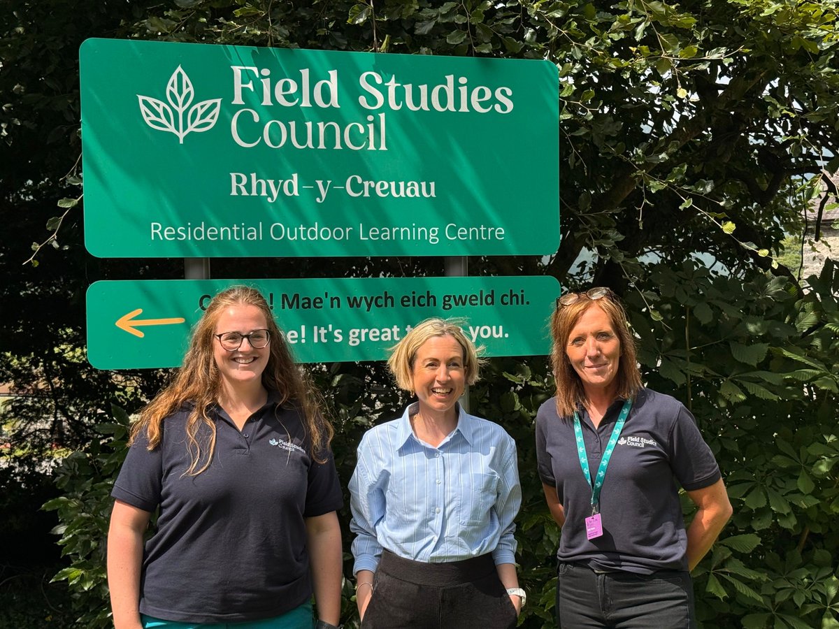 FieldStudiesC's tweet image. We were really pleased to welcome local MP Claire Hughes to our Rhyd-y-Creuau centre in North Wales yesterday. She visited to find out more about what is on offer at the centre which is within her constituency.
Learners at Rhyd-y-Creuau come from both England and Wales so the…
