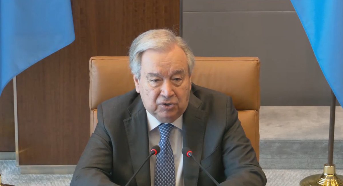 "Mantenemos videollamadas con nuestros trabajadores humanitarios en #Gaza que se mueren de hambre ante nuestros ojos. 
No es sólo de una crisis humanitaria. 
Es una crisis moral que interpela a la conciencia mundial. 
Seguiremos alzando la voz, pero las palabras no alimentan"
