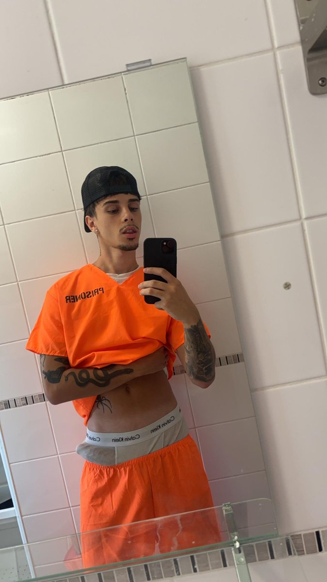mluizaoliiveira's tweet photo. Would you date me? (Be serious) https://t.co/2qgPLgHgy1