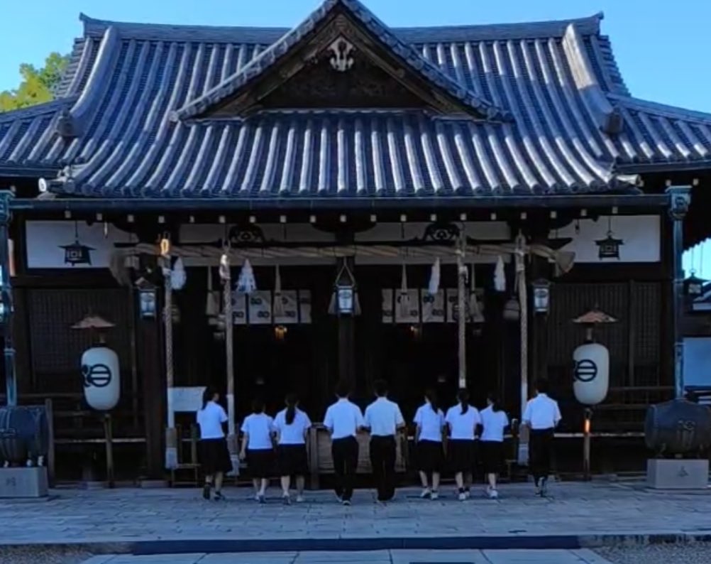 いよいよ明日が全国大会となりました！

今まで積み重ねてきた練習の成果を存分に発揮し、最高の舞台にしてみせます！

応援よろしくお願いします！！
西高ギタマン さぁ行こう！